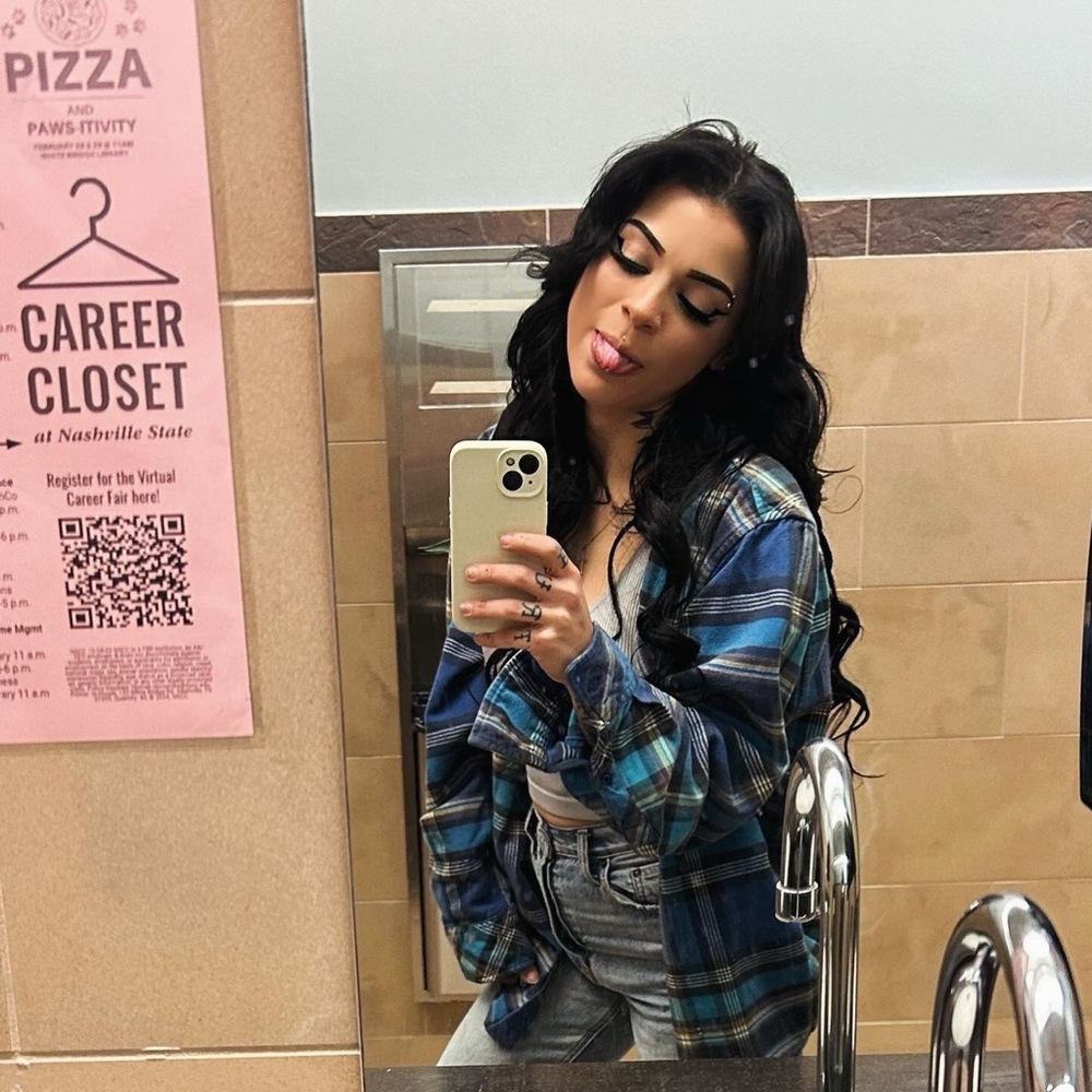 Meet your Posher, Ciara